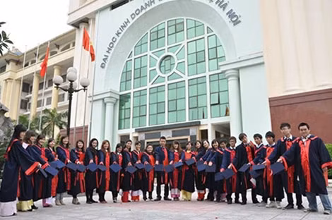 Trường đại học Kinh doanh và Công nghệ Hà Nội.