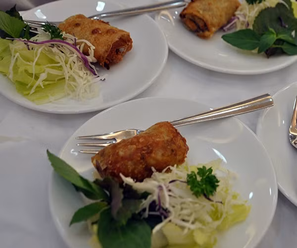 Cùng với nghệ thuật chế biến, nghệ thuật trình bày là điểm nhấn của các món ăn được giới thiệu.