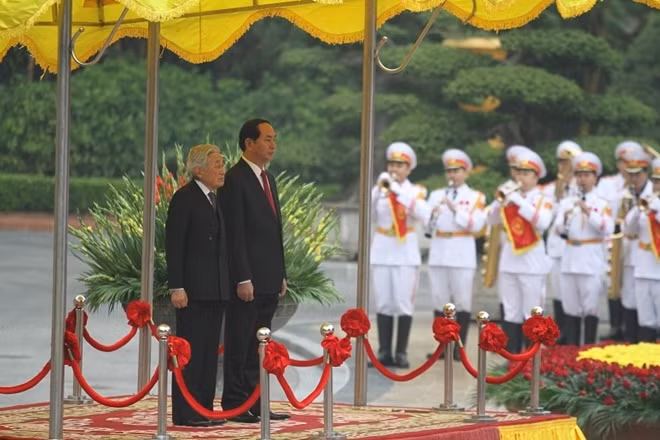 Lễ đón chính thức Nhà vua và Hoàng hậu Nhật Bản diễn ra sáng nay (1-3) tại Phủ Chủ tịch.