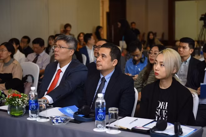 Các đại biểu tham dự hội nghị