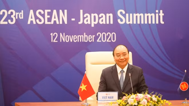 Thủ tướng Chính phủ Nguyễn Xuân Phúc phát biểu tại Hội nghị cấp cao ASEAN-Nhật Bản. ảnh: Phong Sơn.