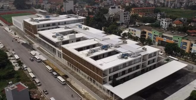 Trường Trung học Pháp Alexander Yersin nhìn từ trên cao