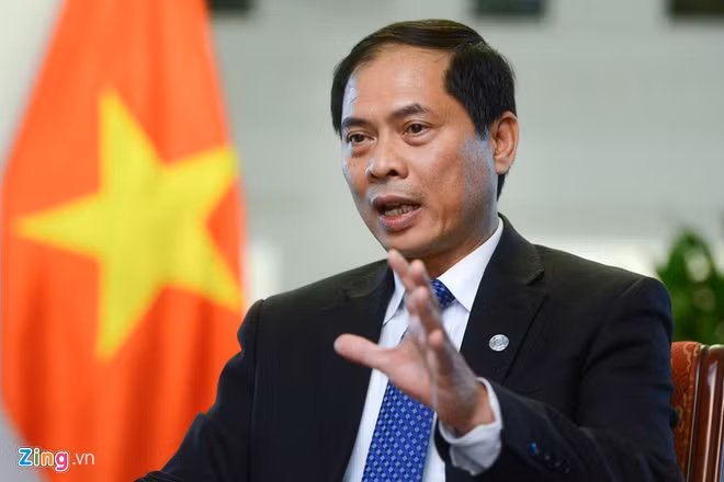 Thứ trưởng Thường trực Bộ Ngoại giao Bùi Thanh Sơn. Thứ trưởng Thường trực Bộ Ngoại giao Bùi Thanh Sơn.