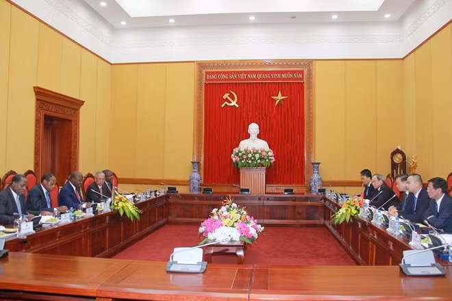 Cuộc hội đàm diễn ra chiều 22-11.