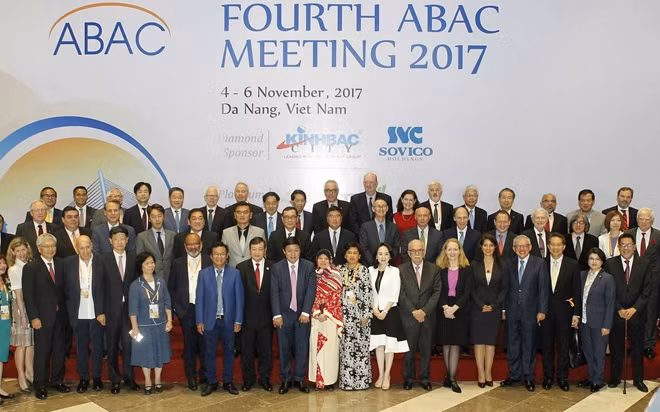 Các đại biểu ABAC chụp ảnh lưu niệm