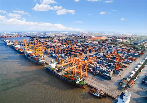 Dự án xây dựng Cảng Lạch Huyện là dự án quan trọng được triển khai bằng nguồn vốn vay ODA của Chính phủ Nhật Bản và vốn đối ứng của Chính phủ Việt Nam.