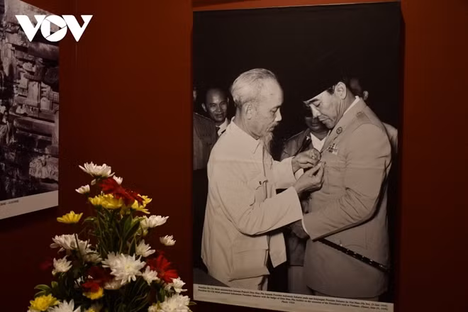 Quan hệ truyền thống Việt Nam và Indonesia do Chủ tịch Hồ Chí Minh và Tổng thống Soekarno đặt nền móng. Ảnh: VOV