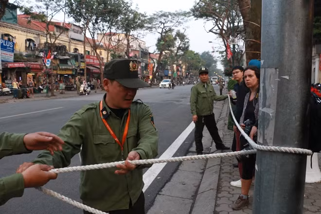 Chốt chặn các tuyến đường