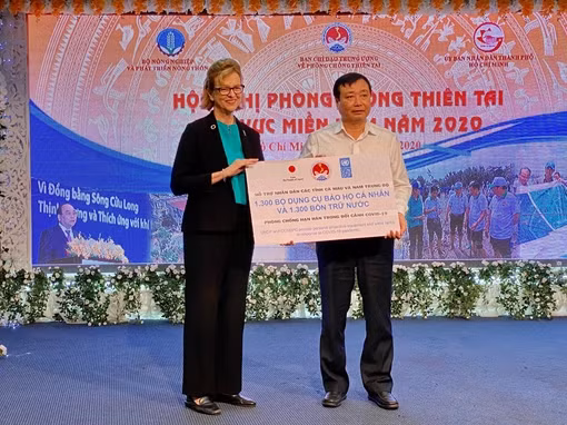 UNDP và Đại sứ quán Nhật Bản hỗ trợ các hộ nghèo phòng, chống COVID-19