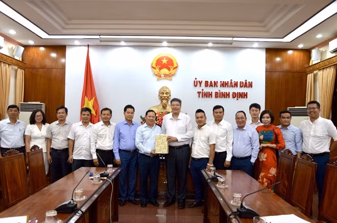 Quang cảnh buổi làm việc giữa UBND tỉnh Bình Định với VKBIA. (ảnh Minh Anh).