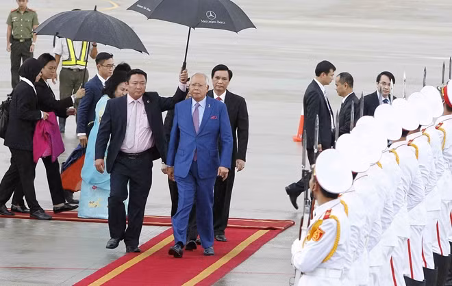 Đoàn lãnh đạo Cấp cao nền kinh tế Malaysia do Thủ tướng Najib Razak và Phu nhân dẫn đầu tham dự Tuần lễ Cấp cao APEC 2017