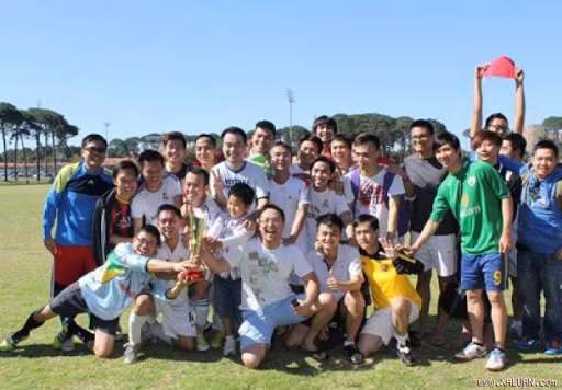 Việt Nam nằm trong 5 quốc gia dẫn đầu về du học sinh tại Australia. Trong ảnh, một nhóm du học sinh Việt tham gia một lễ hội thể thao. Việt Nam nằm trong 5 quốc gia dẫn đầu về du học sinh tại Australia. Trong ảnh, một nhóm du học sinh Việt tham gia một lễ hội thể thao.