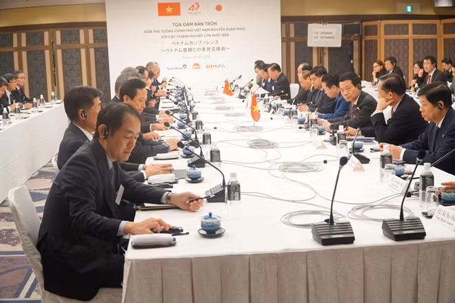 Thủ tướng Nguyễn Xuân Phúc phát biểu tại toạ đàm với một số tập đoàn kinh tế lớn của Nhật Bản. Ảnh: Phạm Khải