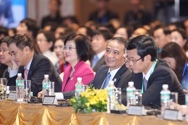 Các đại biểu tham dự Hội nghị thượng đỉnh kinh doanh Việt Nam