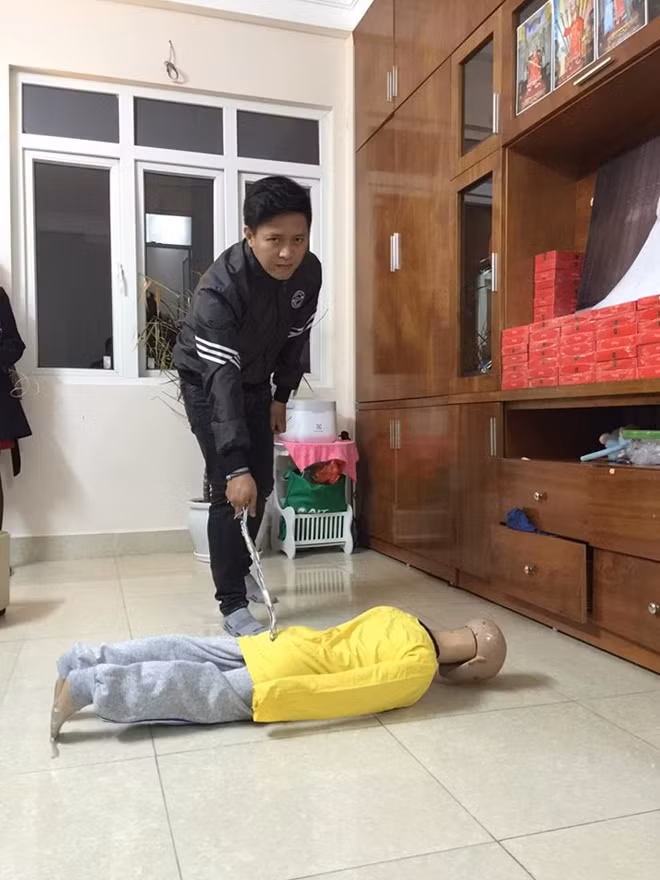 Trần Hoài Nam mô tả lại hành vi bạo hành con trai.