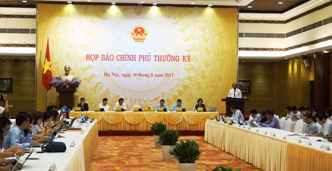Cuộc họp báo Chính phủ diễn ra vào chiều 30-8