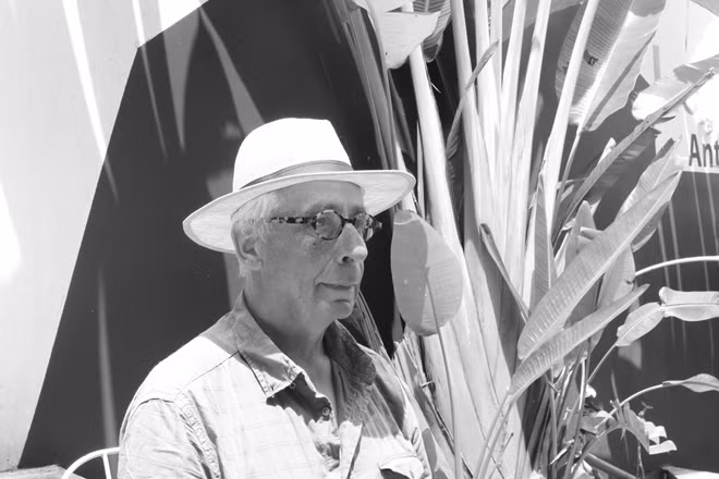 Nghệ sĩ Christian Hadengue