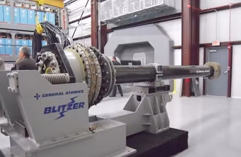 Một khẩu railgun.