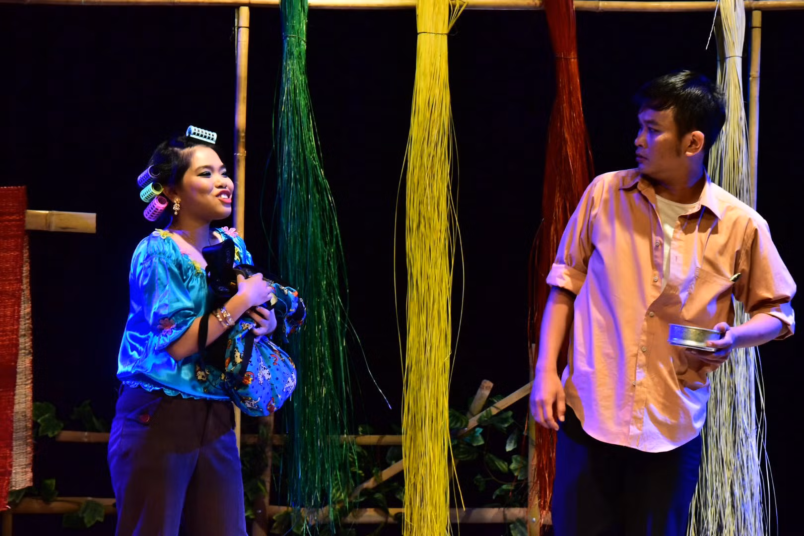 "Tình lá diêu bông" đã lấy rất nhiều nước mắt của khán giả trong xuất diễn đầu tiên chiều 29.3