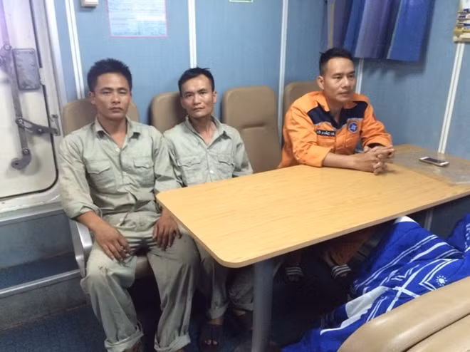 Những thuyền viên may mắn được cứu nạn sớm