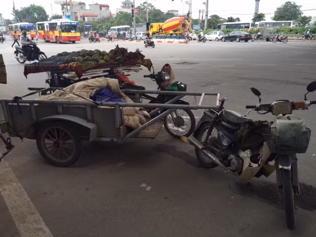 Những phương tiện này, sau khi lập biên bản sẽ bị đưa về trụ sở tạm giữ chờ giải quyết. Những phương tiện này, sau khi lập biên bản sẽ bị đưa về trụ sở tạm giữ chờ giải quyết.