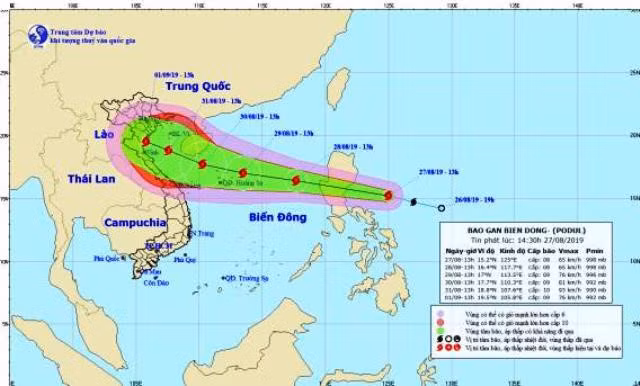 Báo số 4 giật cấp 11 cách Quảng Trị-Quảng Ngãi 480km