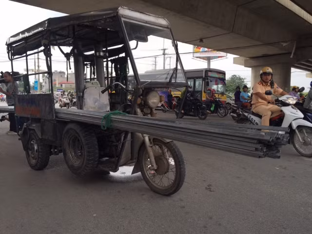 Trường hợp xe ba bánh giả danh thương binh cũng bị xử lý nghiêm Trường hợp xe ba bánh giả danh thương binh cũng bị xử lý nghiêm