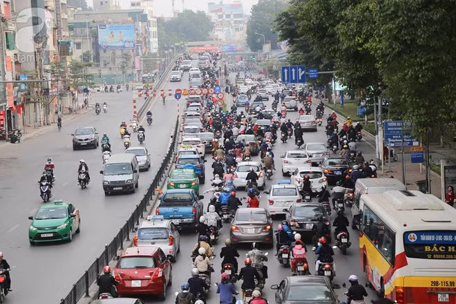 Đề xuất giảm phí cho doanh nghiệp vận tải theo tháng