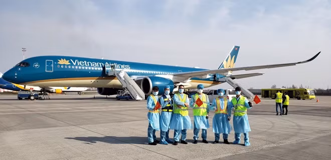 Vietnam Airlines nâng mức phòng chống dịch COVID-19 trên các chuyến bay