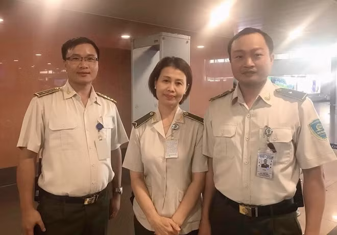 3 trong số các nhân viên an ninh hàng không Nội Bài ở ca trực ngày 24-9