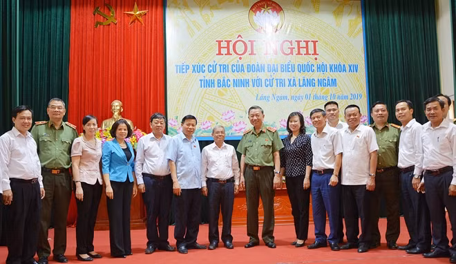 Bộ trưởng Tô Lâm và các đại biểu tiếp xúc cử tri