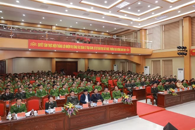 Các đại biểu dự Hội nghị