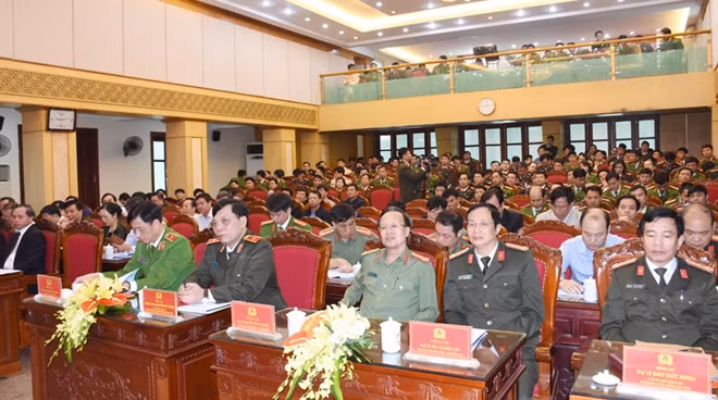 Thứ trưởng Nguyễn Duy Ngọc và các đại biểu tại Hội nghị