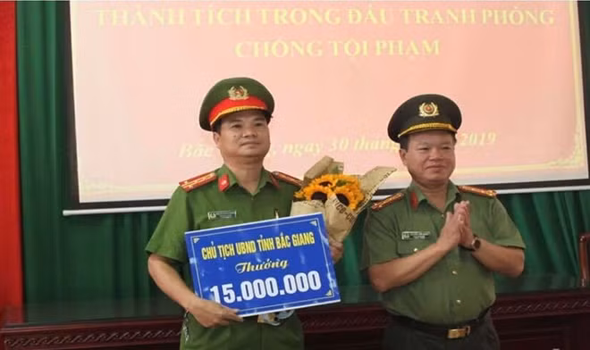 Phòng CSĐT tội phạm về ma tuý Công an tỉnh Bắc Giang nhận phần thưởng