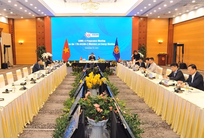 Cuộc họp diễn ra theo hình thức trực tuyến.