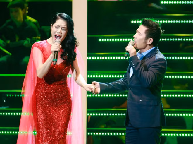 Live concert Thu và Tình yêu là cuộc hạnh ngộ của hai giọng ca đặc biệt được khán giả thủ đô yêu mến