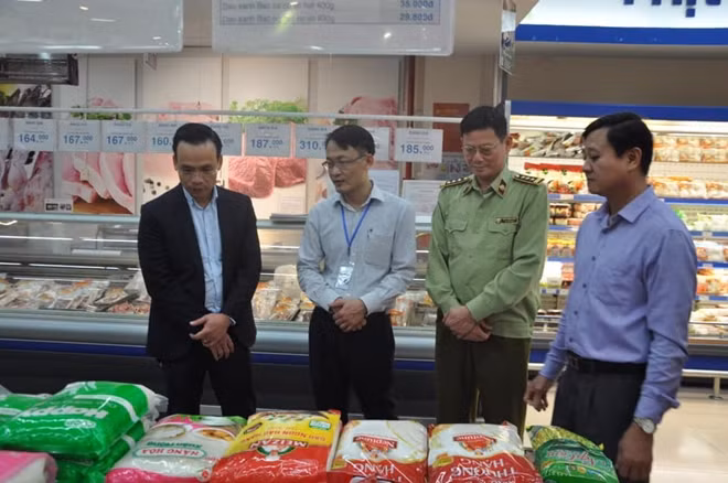 Việc dự trữ hàng hóa của các địa phương được thực hiện theo phương châm “4 tại chỗ”, để hàng hóa đến tay người dân nhanh nhất.