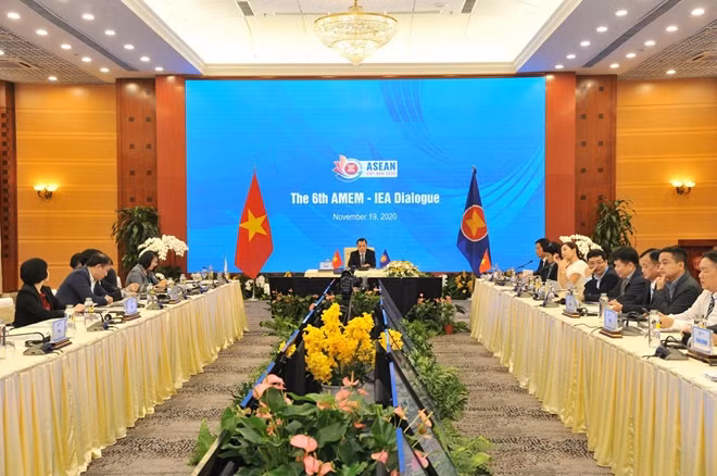 Toàn cảnh hội nghị trực tuyến đầu cầu Hà Nội