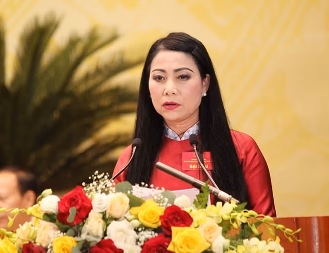 Đồng chí Hoàng Thị Thúy Lan, Bí thư Tỉnh ủy tỉnh Vĩnh Phúc khóa XVI đã tái đắc cử Bí thư Tỉnh ủy khóa XVII.