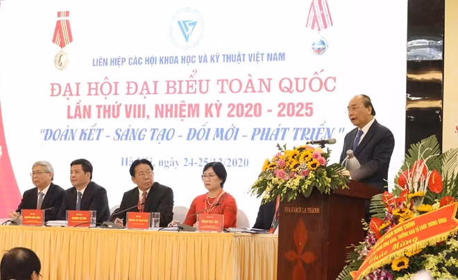 Thủ tướng Nguyễn Xuân Phúc phát biểu tại đại hội