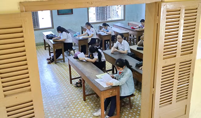 Một phòng thi trong kỳ thi tuyển sinh lớp 10 năm học 2019-2020 tại Khánh Hoà.