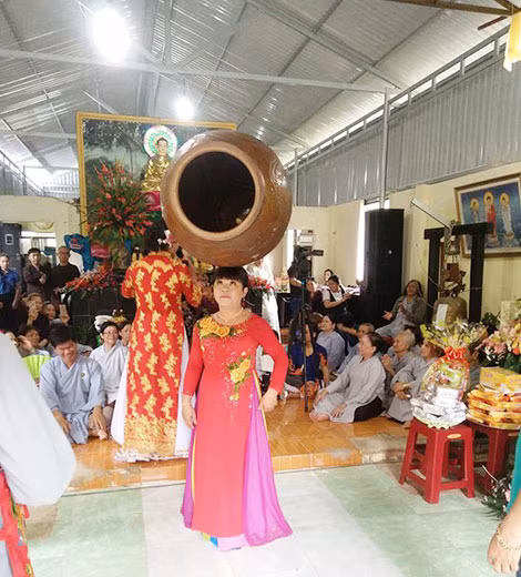 Múa lu.