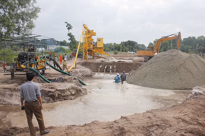 Dây chuyền công nghệ xử lý cát biển thành cát xây dựng của Công ty Phan Thành.
