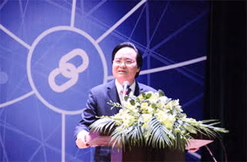 Bộ trưởng Bộ GD&ĐT Phùng Xuân Nhạ phát biểu tại buổi Tọa đàm.