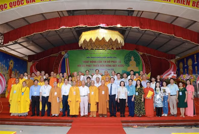 Thứ trưởng Nguyễn Văn Thành cùng các đại biểu dự Hội thảo. Thứ trưởng Nguyễn Văn Thành cùng các đại biểu dự Hội thảo.