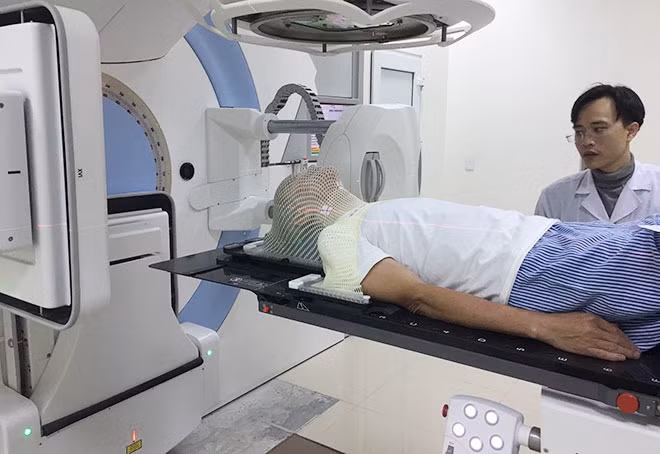 Hệ thống điều trị gia tốc tuyến tính tại Bệnh viện 19-8.