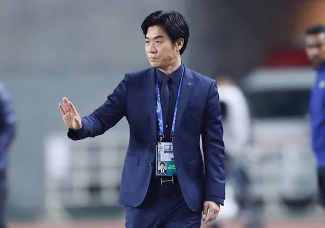Ông Yoon Jong-hwan có thể mở đầu trào lưu HLV châu Á ở Thái Lan.