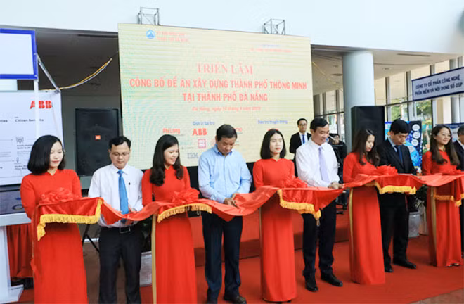 Triển lãm và hội thảo công bố đề án “Xây dựng thành phố thông minh” diễn ra tại Đà Nẵng.