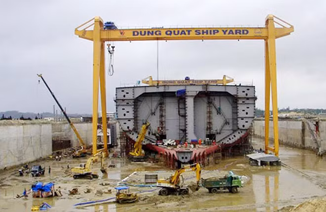 Công ty Công nghiệp tàu thủy Dung Quất - DQS từng bước khắc phục khó khăn để phát triển. Ảnh: CTV