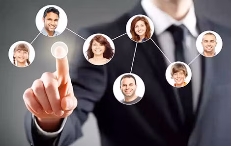 Công nghệ và các ý tưởng tốt đẹp về một xã hội tự do mới chỉ là điều kiện cần cho một hệ thống thông tin hoàn hảo. Ảnh: L.G.